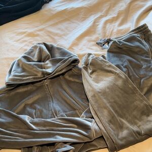 SKIMS Hooded Zip Jacket and Jogger Set in Gray